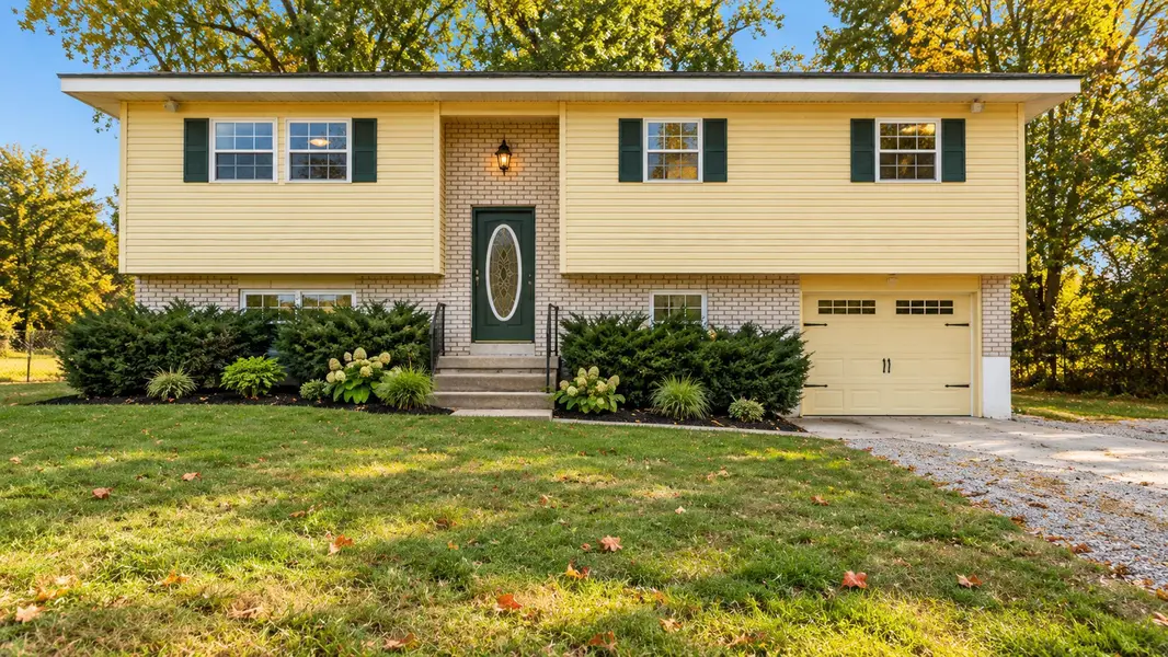 402 E Clouse ST, Mountain Grove, MO 65711