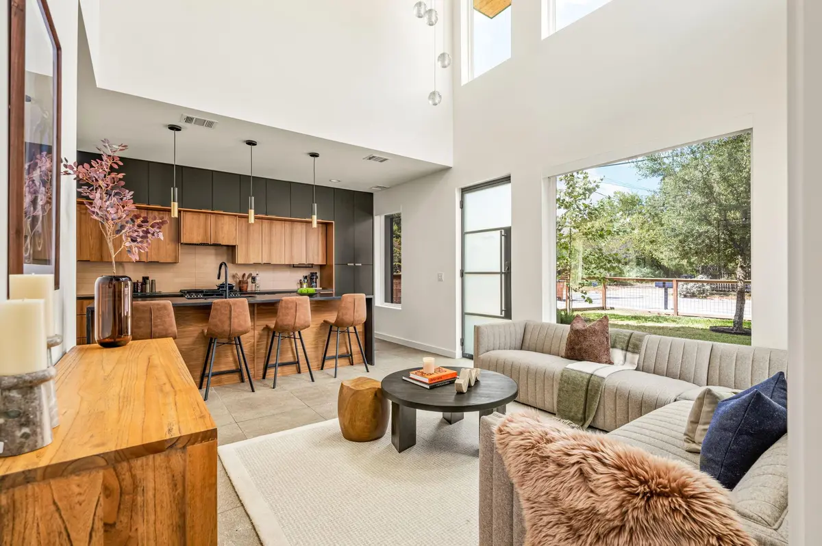 605 Brentwood ST #1, Austin, TX 78752