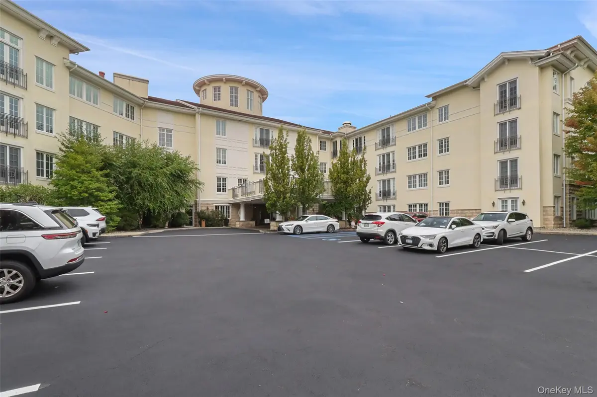 212 Trump PARK, Shrub Oak, NY 10588