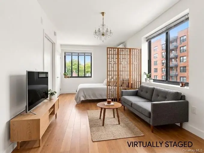 8722 51st AVE #3H, Elmhurst, NY 11373