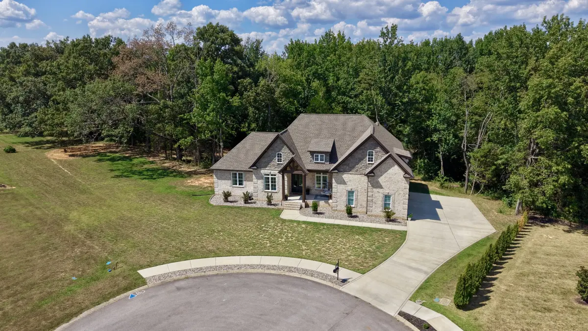 1007 Songbird Ln, Portland, TN 37148