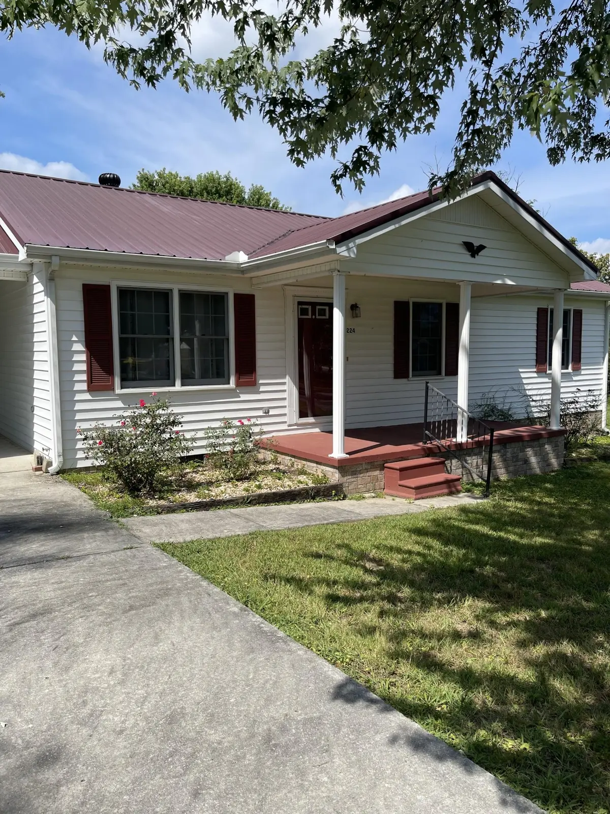 224 Wesley ST, Tullahoma, TN 37388