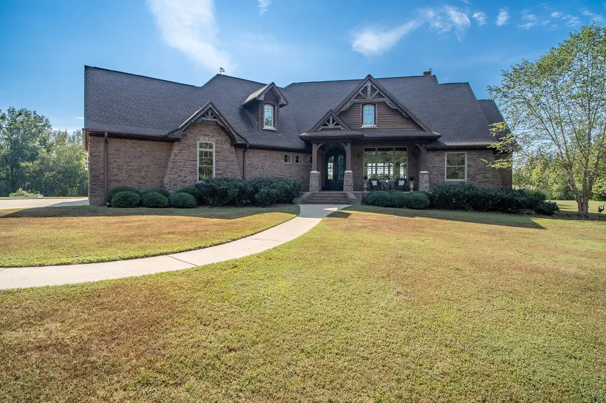 305 State Line Rd, Saint Joseph, TN 38481