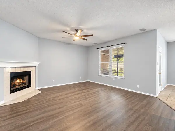 406 Tamara DR, Georgetown, TX 78628