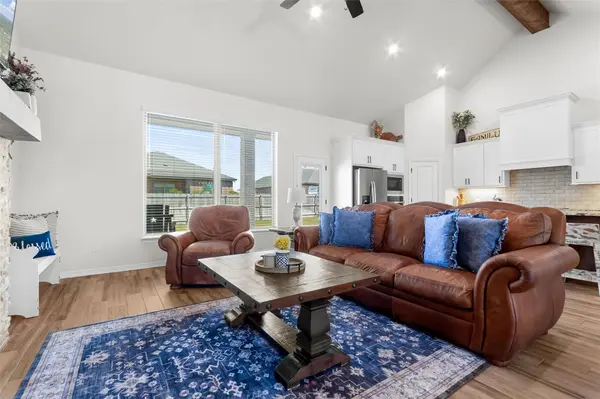 812 Eagle Crest CV, Salado, TX 76571