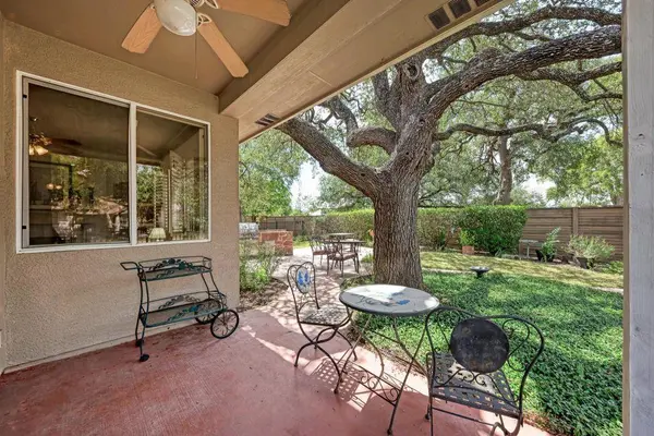 101 Dewberry DR, Georgetown, TX 78633