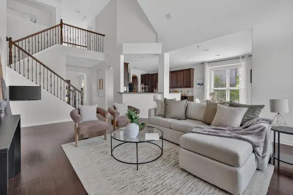 700 Ledge Stone DR, Austin, TX 78737