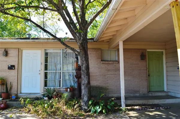 2310 Rebel RD #A, Austin, TX 78704