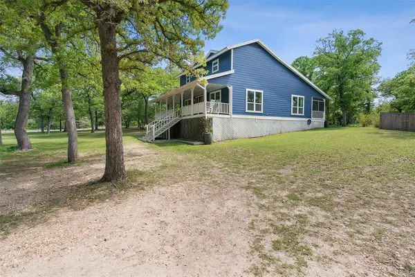 218 Leisure LN, Cedar Creek, TX 78612
