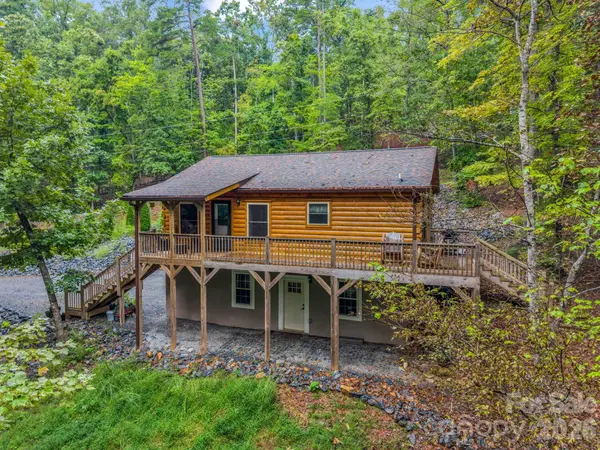 344 Wolf TRL, Lake Lure, NC 28746