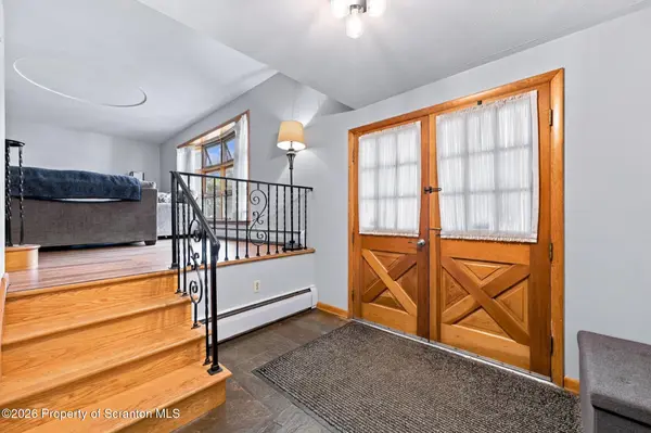 105 Jermyn ST, Dickson City, PA 18519