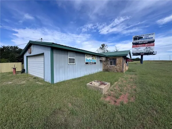 22540 NW Morton RD, Garnett, KS 66032
