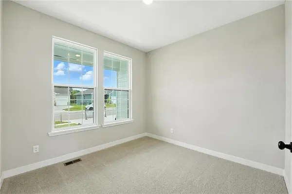 9616 N Ava ST, Kansas City, MO 64154