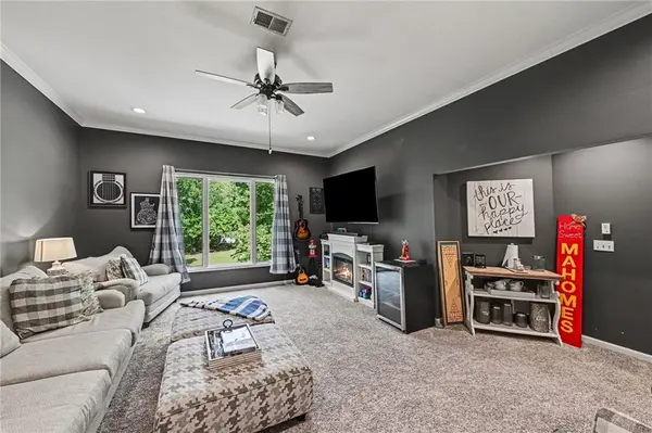 13810 Grove AVE, Bonner Springs, KS 66012