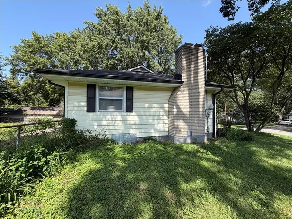 5220 Sterling AVE, Raytown, MO 64133