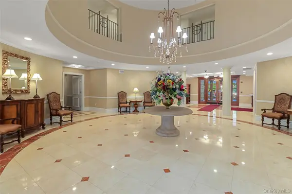 212 Trump PARK, Shrub Oak, NY 10588