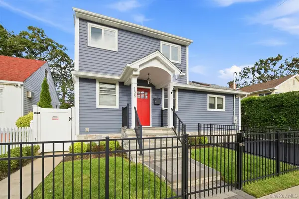 188 S Strong AVE, Lindenhurst, NY 11757