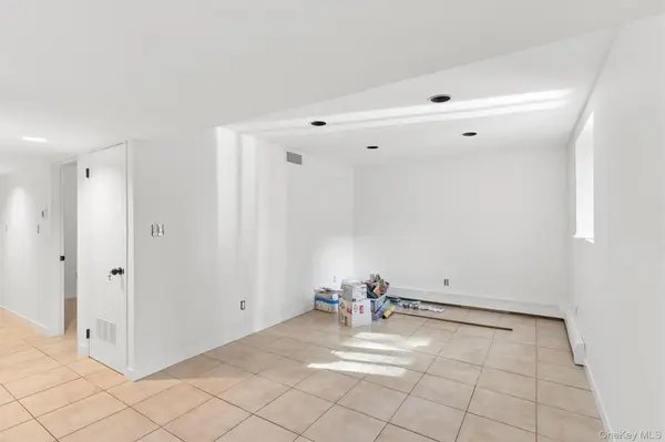 624 Noyack RD, Southampton, NY 11968