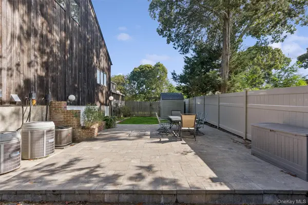 624 Noyack RD, Southampton, NY 11968