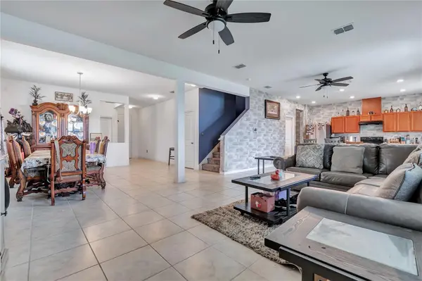 2512 BEGONIA ST, Mascotte, FL 34753