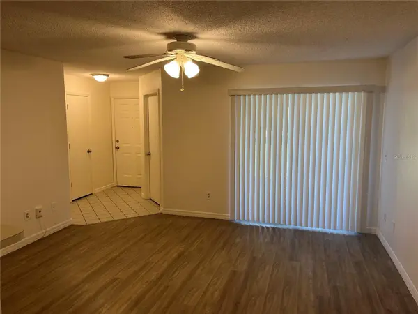 2564 GRASSY POINT DR #104, Lake Mary, FL 32746