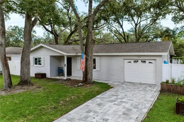 9976 56TH AVE N, St Petersburg, FL 33708