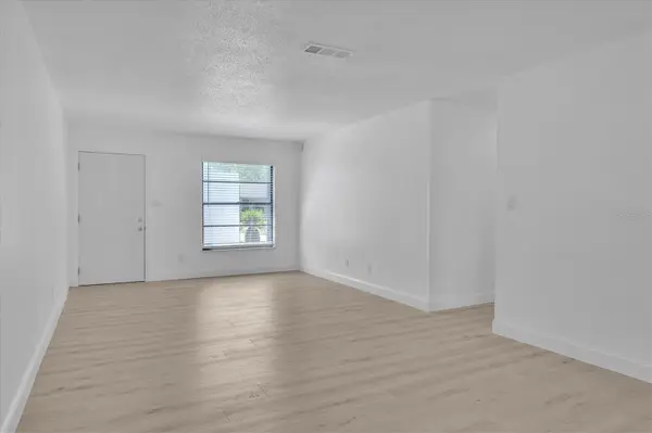 2840 CENTRAL DR, Sanford, FL 32773