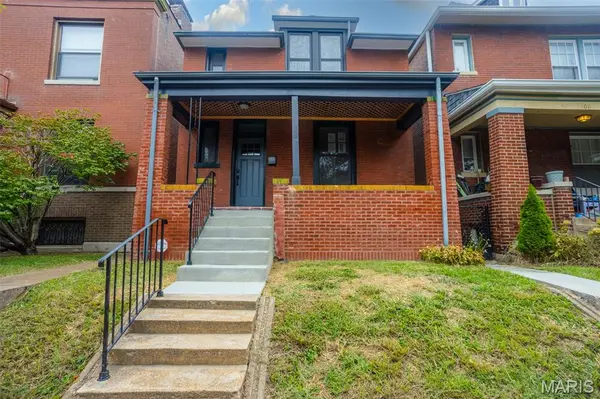 4015 Flad AVE, St Louis, MO 63110