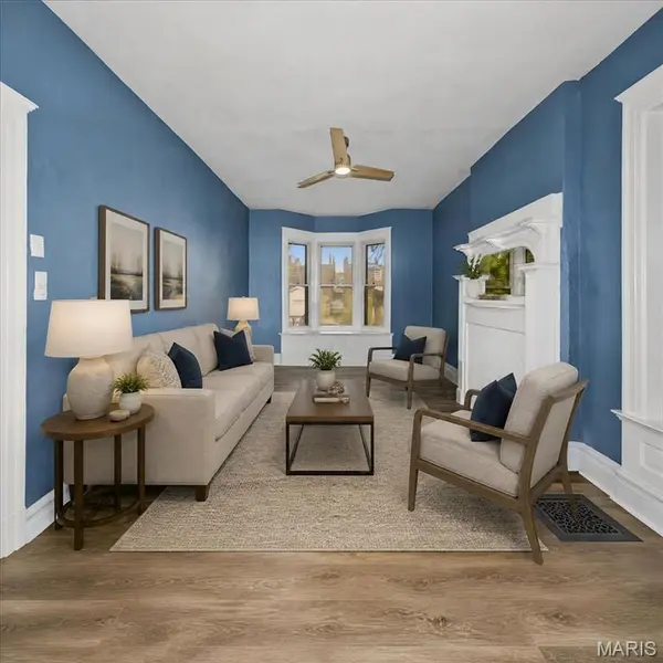3923 Sullivan AVE, St Louis, MO 63107