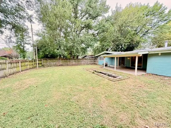 2320 Saint Catherine ST, Florissant, MO 63033