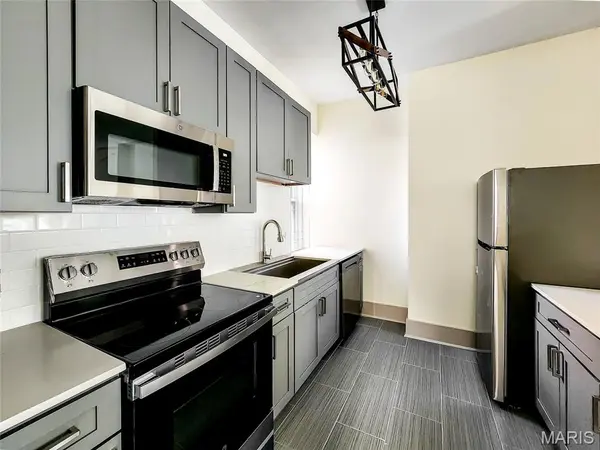 3805 Shenandoah AVE #1st floor, St Louis, MO 63110