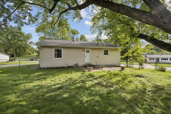 1332 Golden Valley DR, Bettendorf, IA 52722