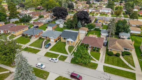 1635 Downing AVE, Westchester, IL 60154
