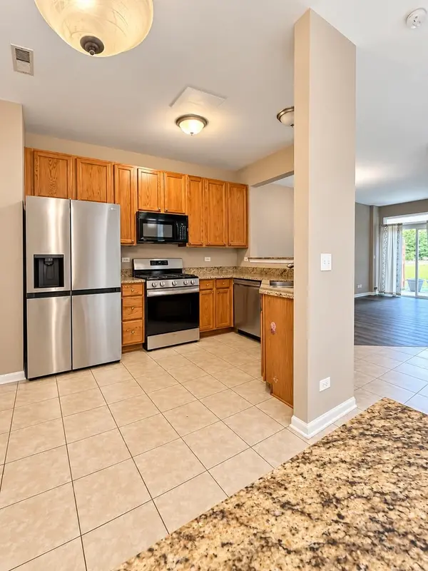 188 Stockton DR, Grayslake, IL 60030