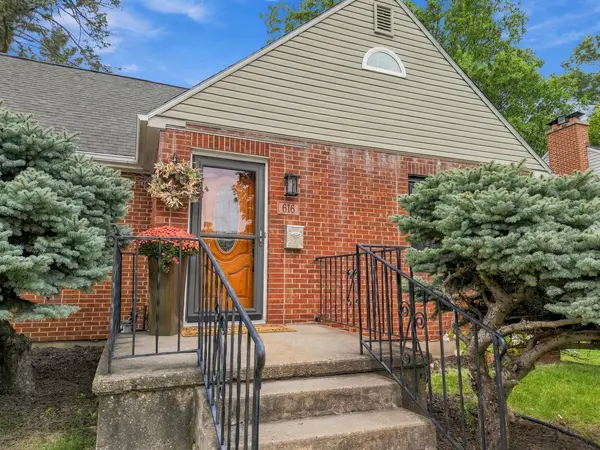 616 W 11th ST, Sterling, IL 61081