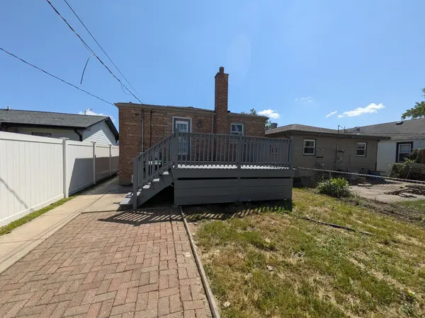 8636 Massasoit AVE, Burbank, IL 60459