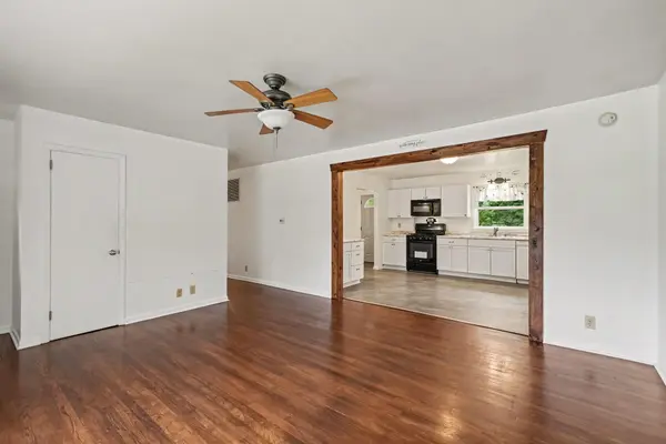 105 Hummingbird DR, Trail Creek, IN 46360