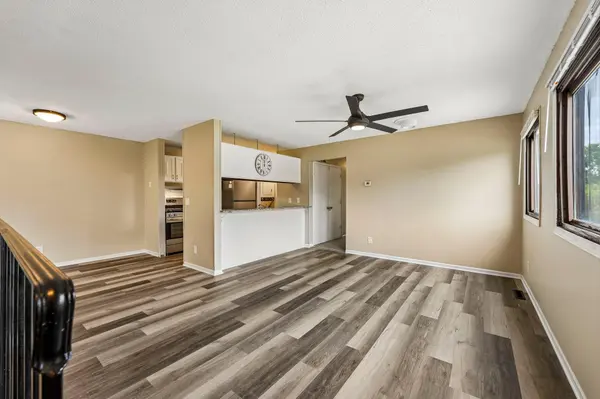 6130 72nd LN N, Brooklyn Park, MN 55429