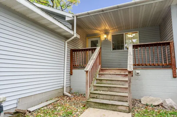 635 Cherry LN, Royalton, MN 56373