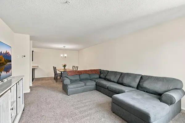 305 Chatum LN, Jordan, MN 55352
