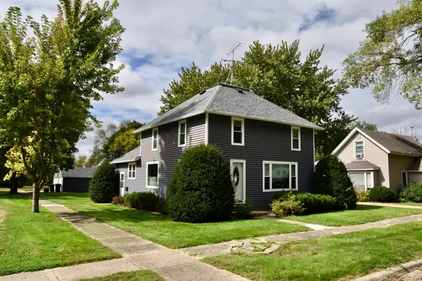 1069 Pine ST, Ocheyedan, IA 51354