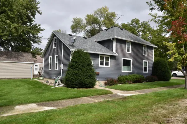 1069 Pine ST, Ocheyedan, IA 51354