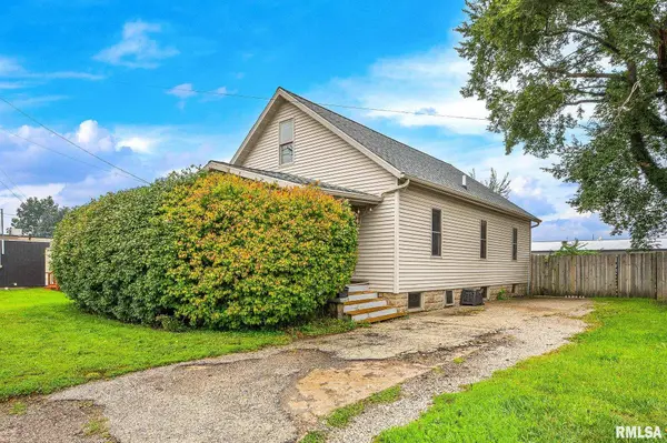 803 PEORIA ST, Washington, IL 61571