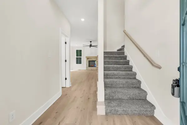 353 Chase Dr, Clarksville, TN 37043