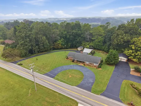 521 Winding Ln, Sparta, TN 38583