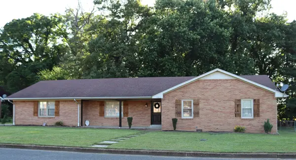 1006 Dogwood Ln, Fulton, KY 42041