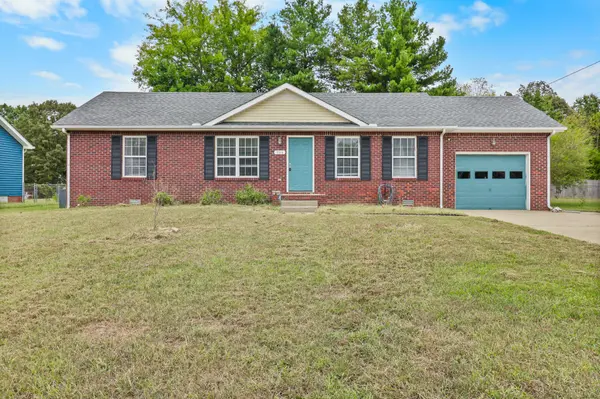 354 Broadmore Dr, Clarksville, TN 37042