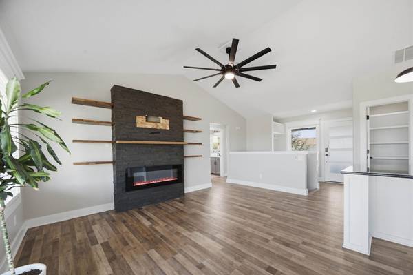 2421 E Velvet Leaf, Andover, KS 67002