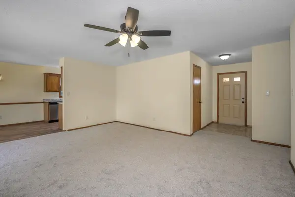1141 E Cambridge ST, Springfield, MO 65807