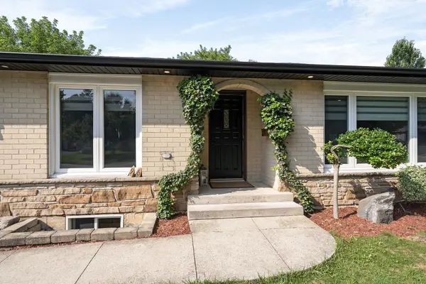 96 Macdonald CRES, Milton, ON L9T 2Y8